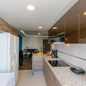 Apartment De Lujo, Piso Alto, Junto Parque Carolina, Quito